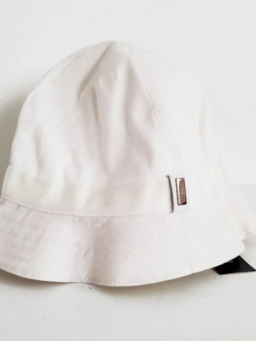 Gucci White GG Bucket Hat Vintage NWT Canvas Gold Hardware